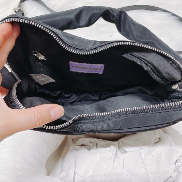 NWT Madden Girl Black Heart-Shaped Shoulder Bag - Picture 6 of 7